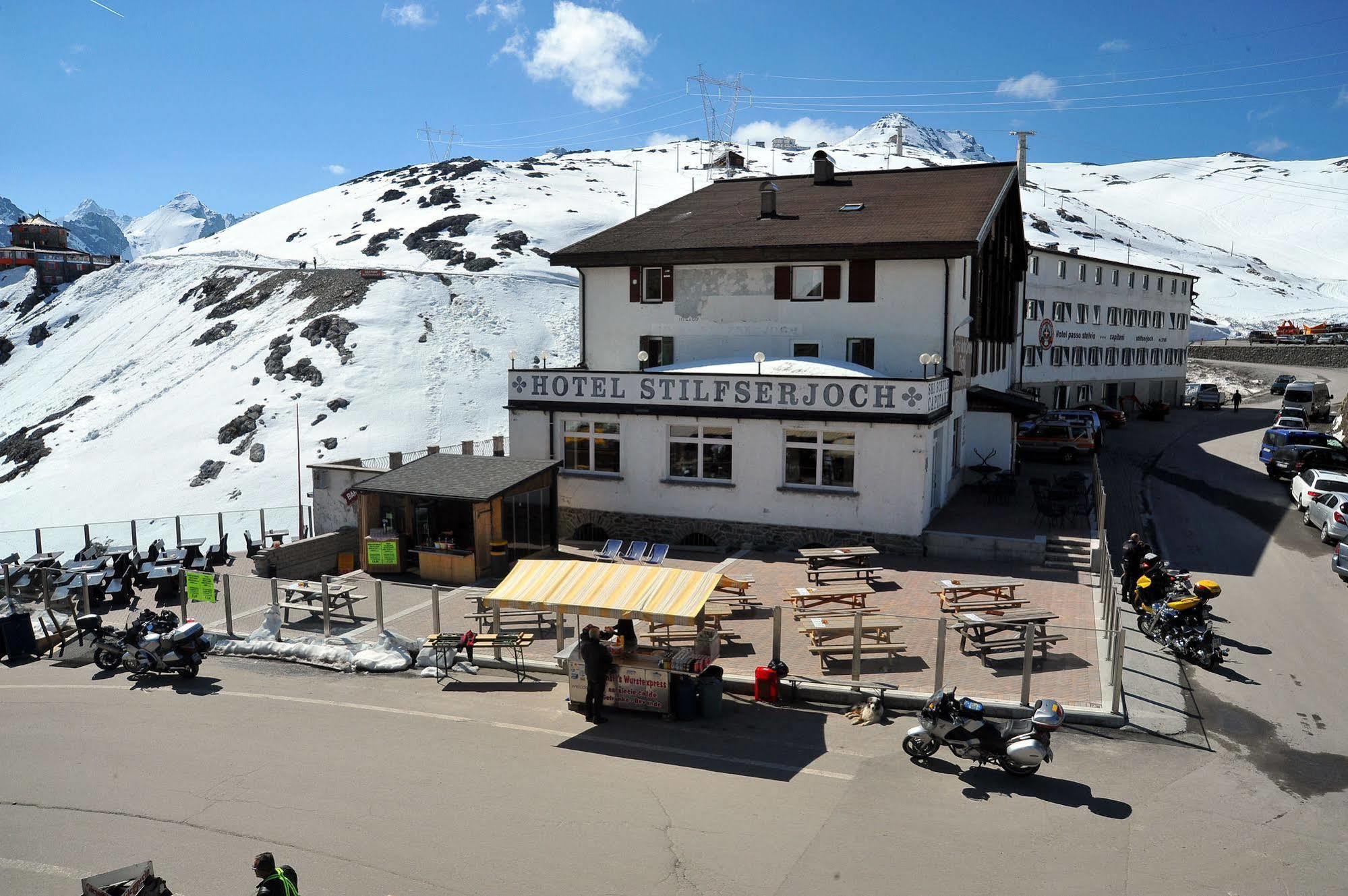 Hotel Пасо Стелвио Екстериор снимка